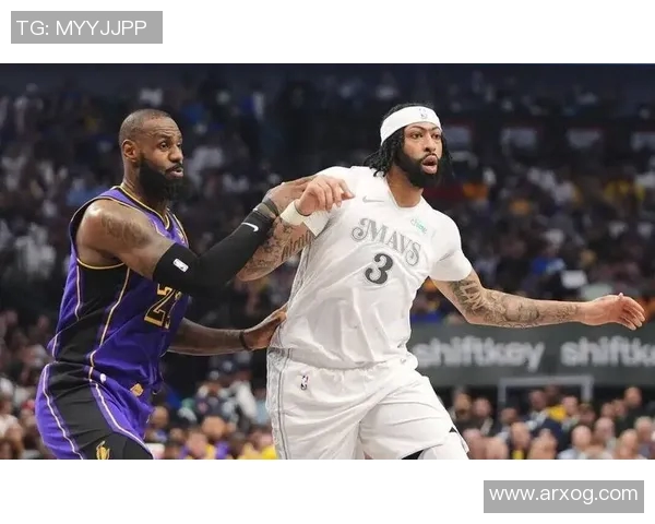 尼克斯队主场大胜湖人，安东尼-戴维斯遭逆转关键时刻被遗忘